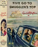 englisches Buchcover: "Five go to Smuggler´s top"