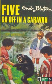englisches Buchcover: "Five go off in a caravan"