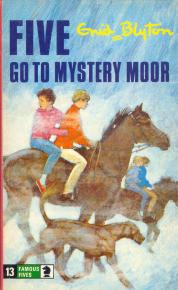 englisches Buchcover: "Five go to Mystery Moor"