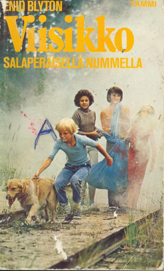 finnisches Buchcover: "Viisikko salaperäisellä nummella"