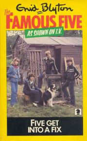 English bookcover: "Five get into a fix"