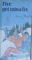English bookcover: "Five get into a fix"