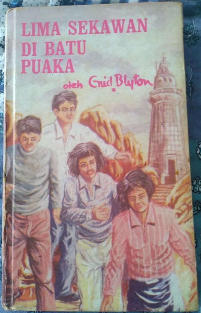 Malay bookcover: "5 Sekawan: Di Batu Puaka"
