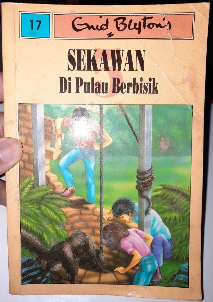 Malay bookcover: "5 Sekawan: Di Pulau Berbisik"