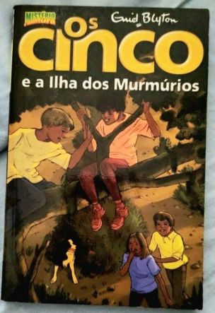 Portuguese bookcover: "Os Cinco na Ilha dos Murmúrios"