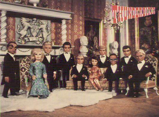 Cast (la famiglia Smith) e logo originale