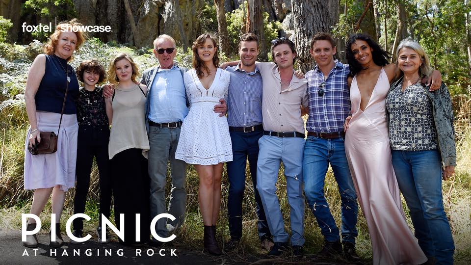 Logo e cast originale