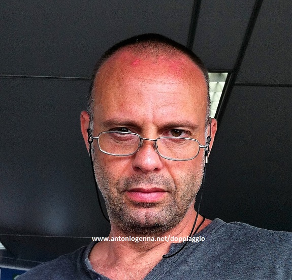Foto di Francesco Bulckaen con il suo gatto